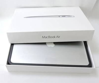 Apple MacBook Air 13 inch core i3 year 2020 model MWTJ2 - Image 5